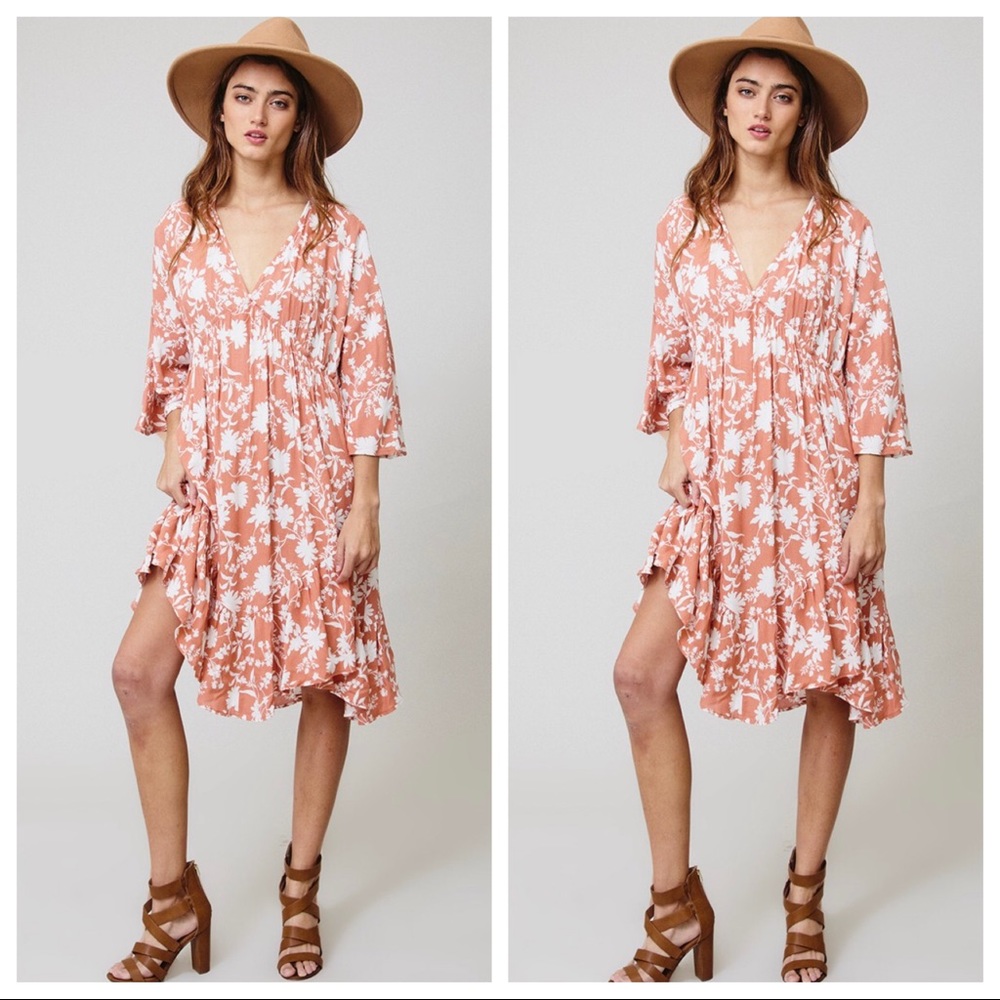 Fabulous asymmetrical hem floral dress - Picture 2 of 4